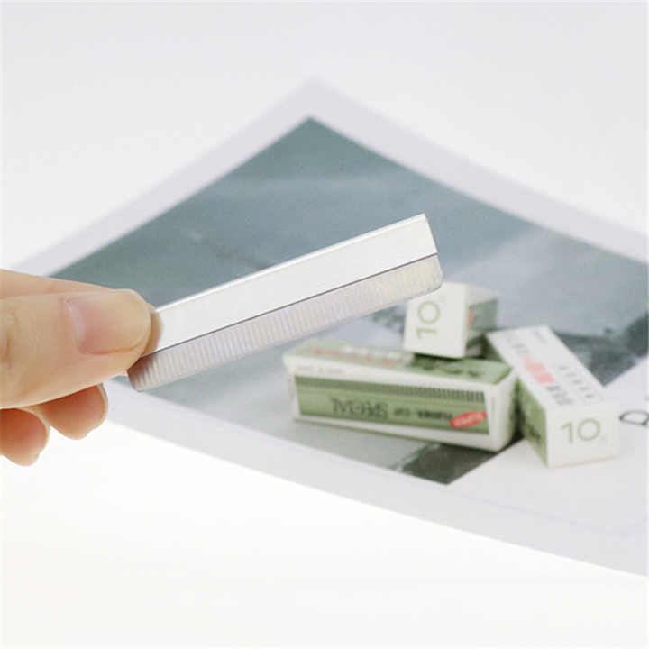 Stainless Steel Eyebrow Razors – (10PCS)